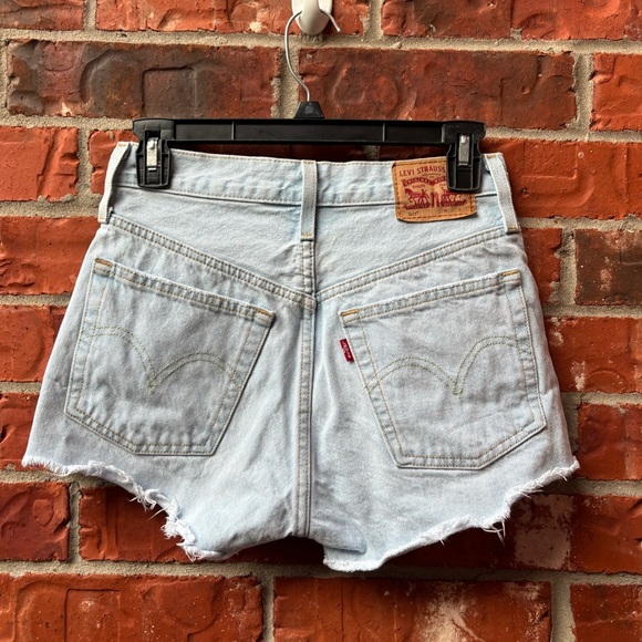 Levi's 501 Womens 24 High Rise Button Fly Frayed Hem Cut Off Blue Jean Shorts - Picture 3 of 9